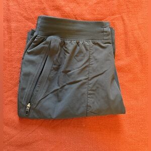 Lululemon Men’s Black Athletic Shorts, 7” Size Small